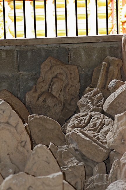 Prasat Sa Kamphaeng Yai-093